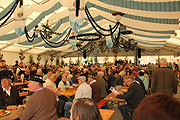 Festzelt in Keferloh (©Foto: Anastasia Egeressy)